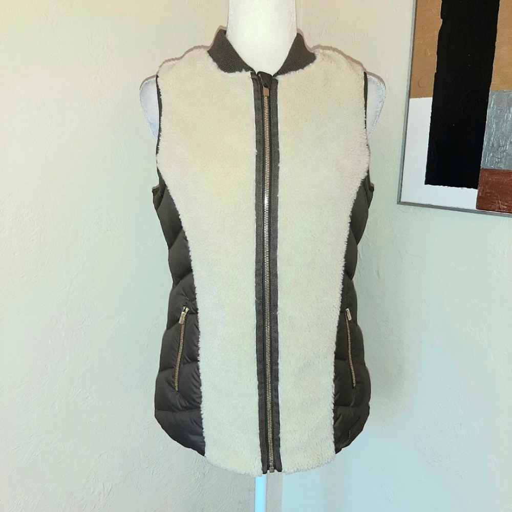 Athleta responsible down Tundra vest